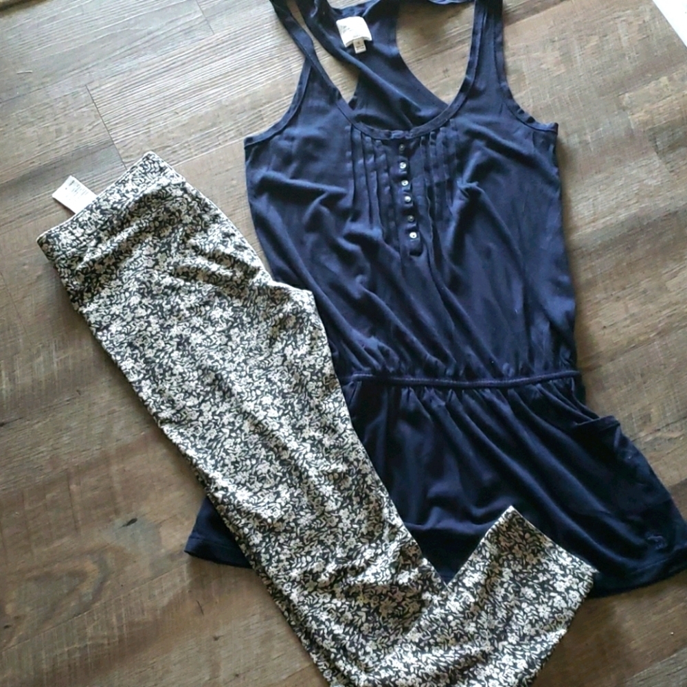 Hollister active west leggings & Abercrombie top size M